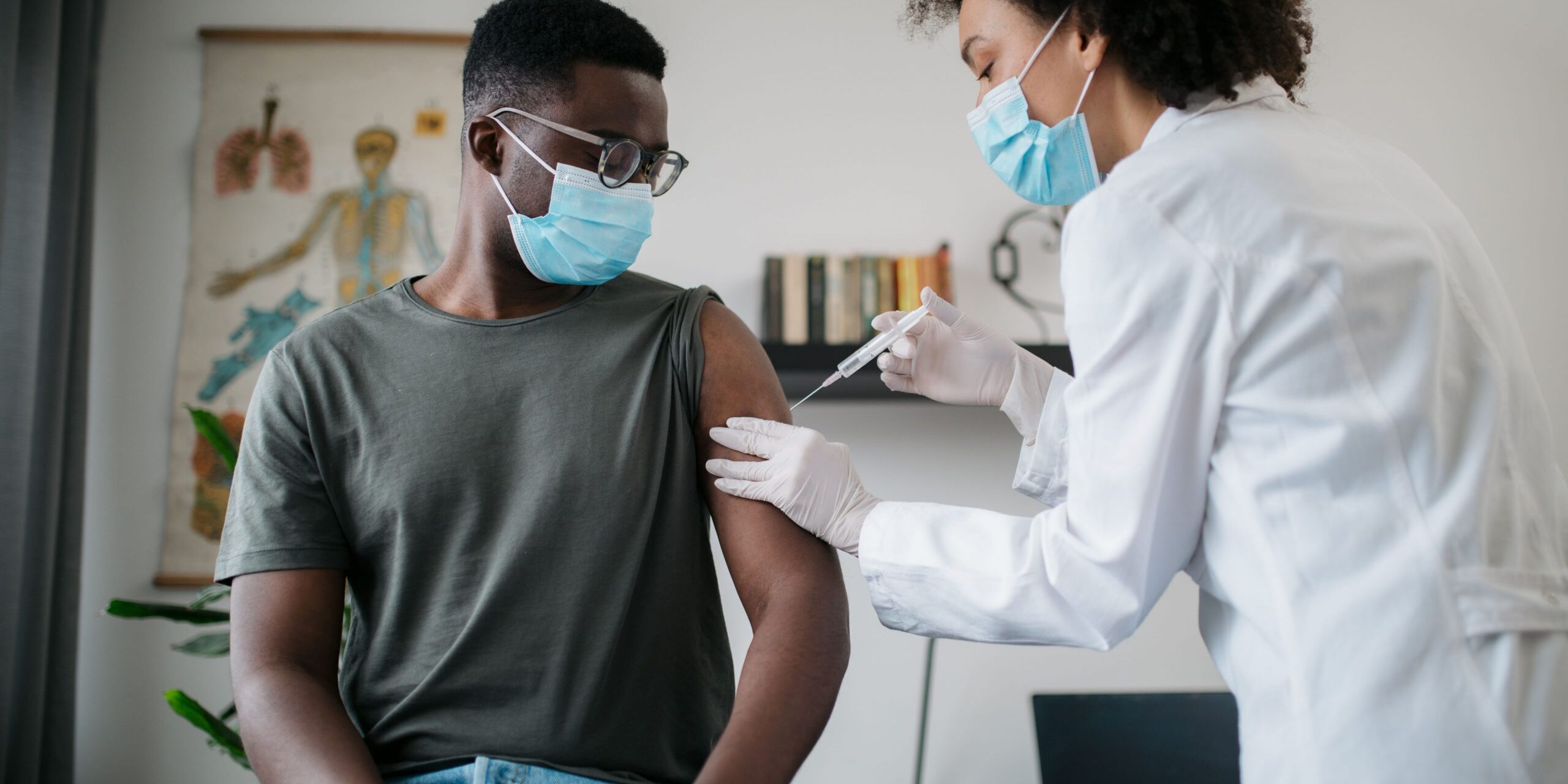 How Employers Can Handle Confidentiality and Privacy Concerns Related to Collecting COVID-19 Vaccine Information How Employers Can Handle Confidentiality and Privacy Concerns Related to Collecting COVID-19 Vaccine Information